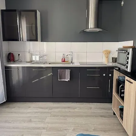 Apartmán Maison Mitoyenne Avec Cour + Parking *